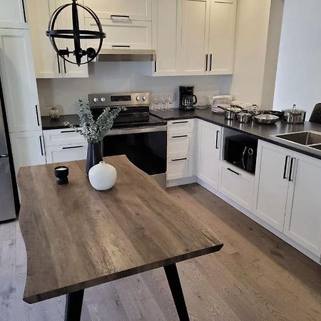 מונטריאול Free Parking, Beautiful 4 1/2- 2 Bedroom Apartment מראה חיצוני תמונה