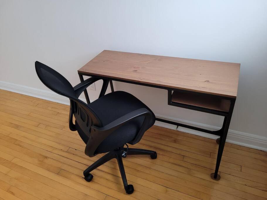 מונטריאול Free Parking, Beautiful 4 1/2- 2 Bedroom Apartment מראה חיצוני תמונה